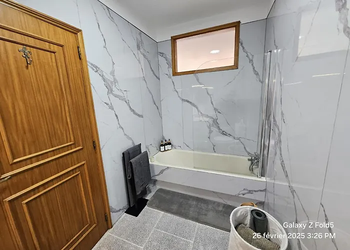 Ocean's View * Árvore